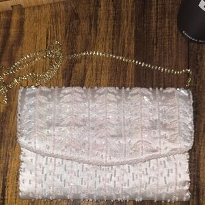 Le Regale VINTAGE Ivory Clutch with Gold Chain